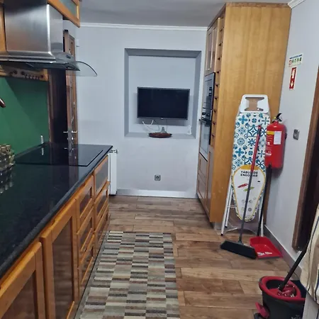 בית נופש Casa Piscina Agua Quente De Sal ויאנה דו קסטלו