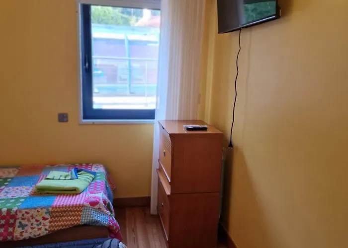 בית נופש Casa Piscina Agua Quente ויאנה דו קסטלו